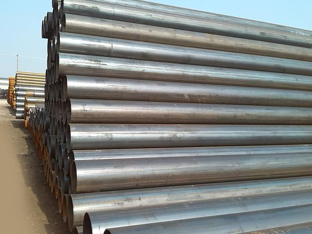 What kinds of welding processes can straight seam welded pipes be divided into