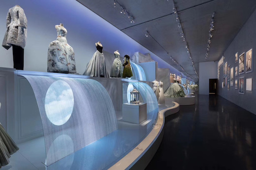 DIOR showroom flexible transparent film led screen