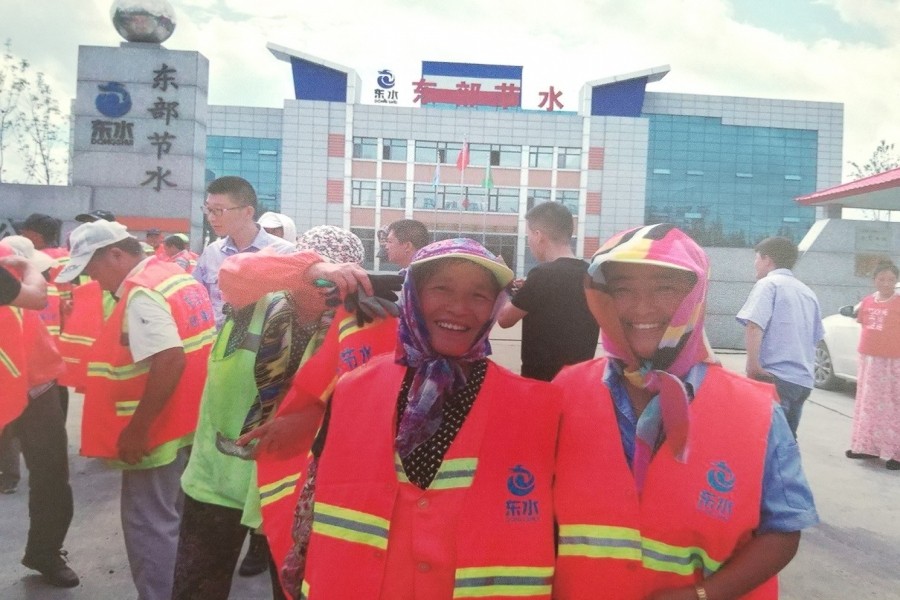 为北林区环卫工人无偿更换 安全反光衣