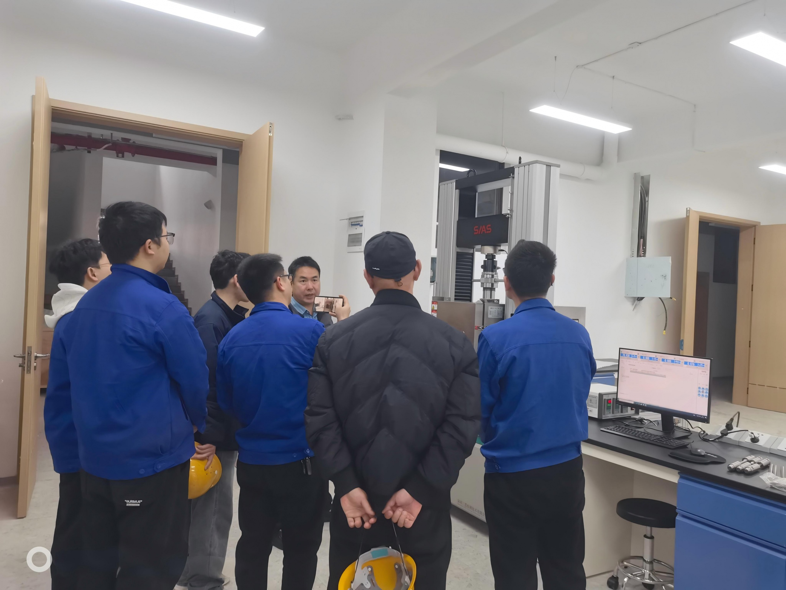 Core Function of SANS Electronic Universal Testing Machine (Tensile Machine) and How to Ensure Its Accuracy and Reliability