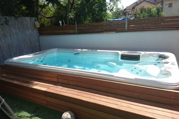 A Success Story of SR853 Outdoor Swimming Spa Pool in Israel
