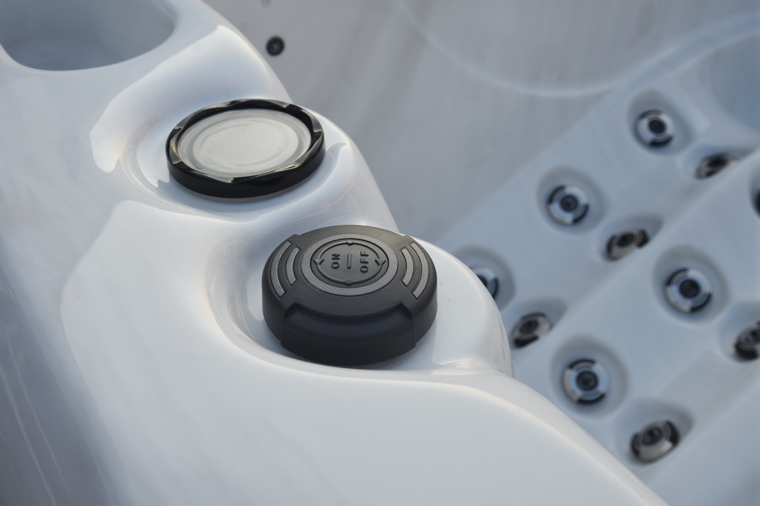 SR8104B 2-4 Person Luxury Square Spa with 51 Jets 2x2.0HP Pumps and Balboa Control System