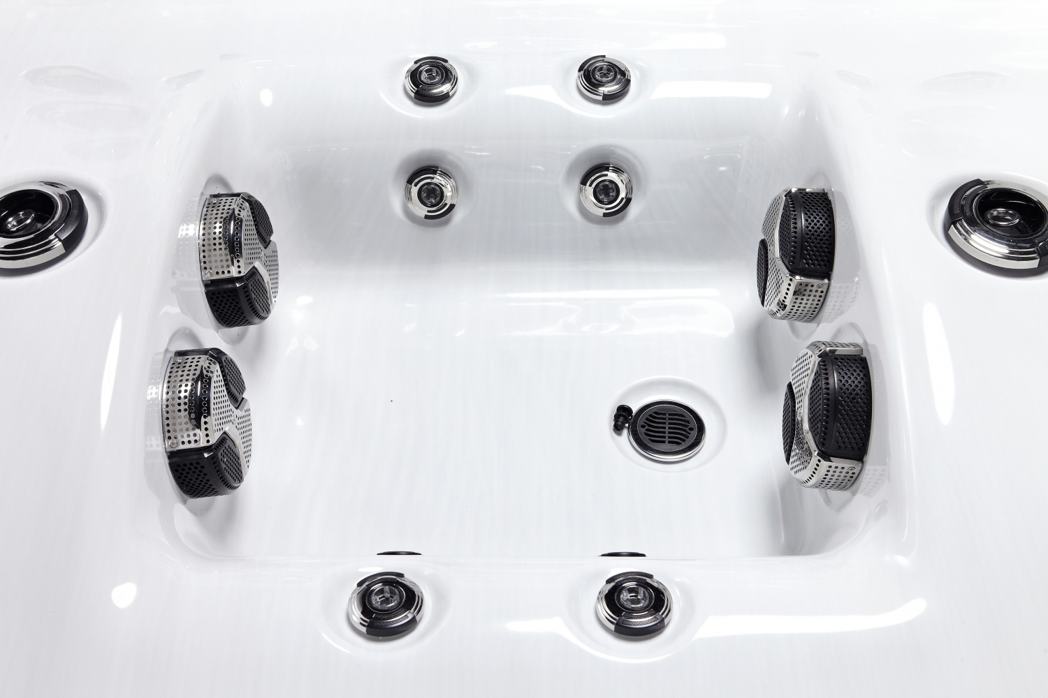 SR8116B Outdoor Hot Tub 4-6 Person with Water Level LED Lights Shell Insulation and Nordic Cover Included