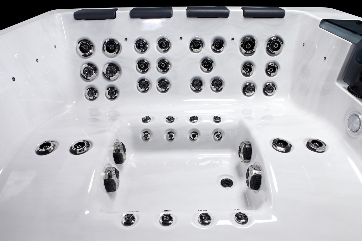 Premium Spa SR8118B with Stainless Steel Jets Body Insulation UV Light and ABS Base for Home Garden