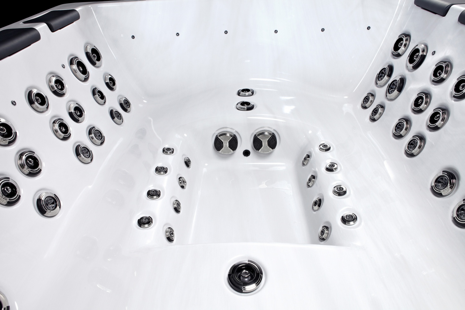 Premium Spa SR8118B with Stainless Steel Jets Body Insulation UV Light and ABS Base for Home Garden