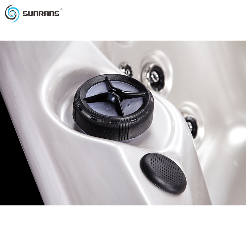 Sunrans Outdoor 6 Persons Hot Tub 71pcs Jets Spa Tub SR810A