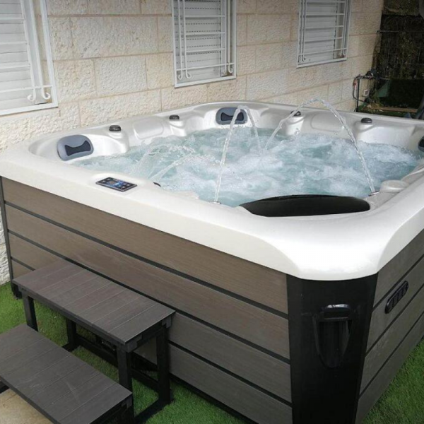 SR801A 5-Person Budget Spa | 28 Jets | 3.0HP 2-Speed Pump | Energy-Saving Design