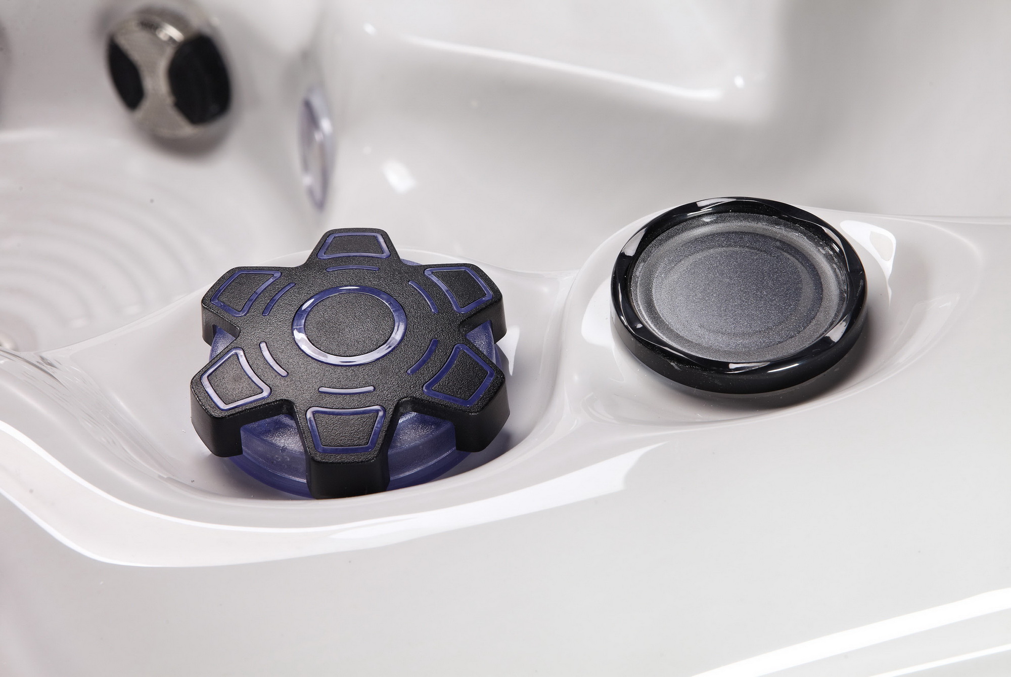 SR8178 7-Person Large Capacity Spa with 70 Jets & Triple Pumps