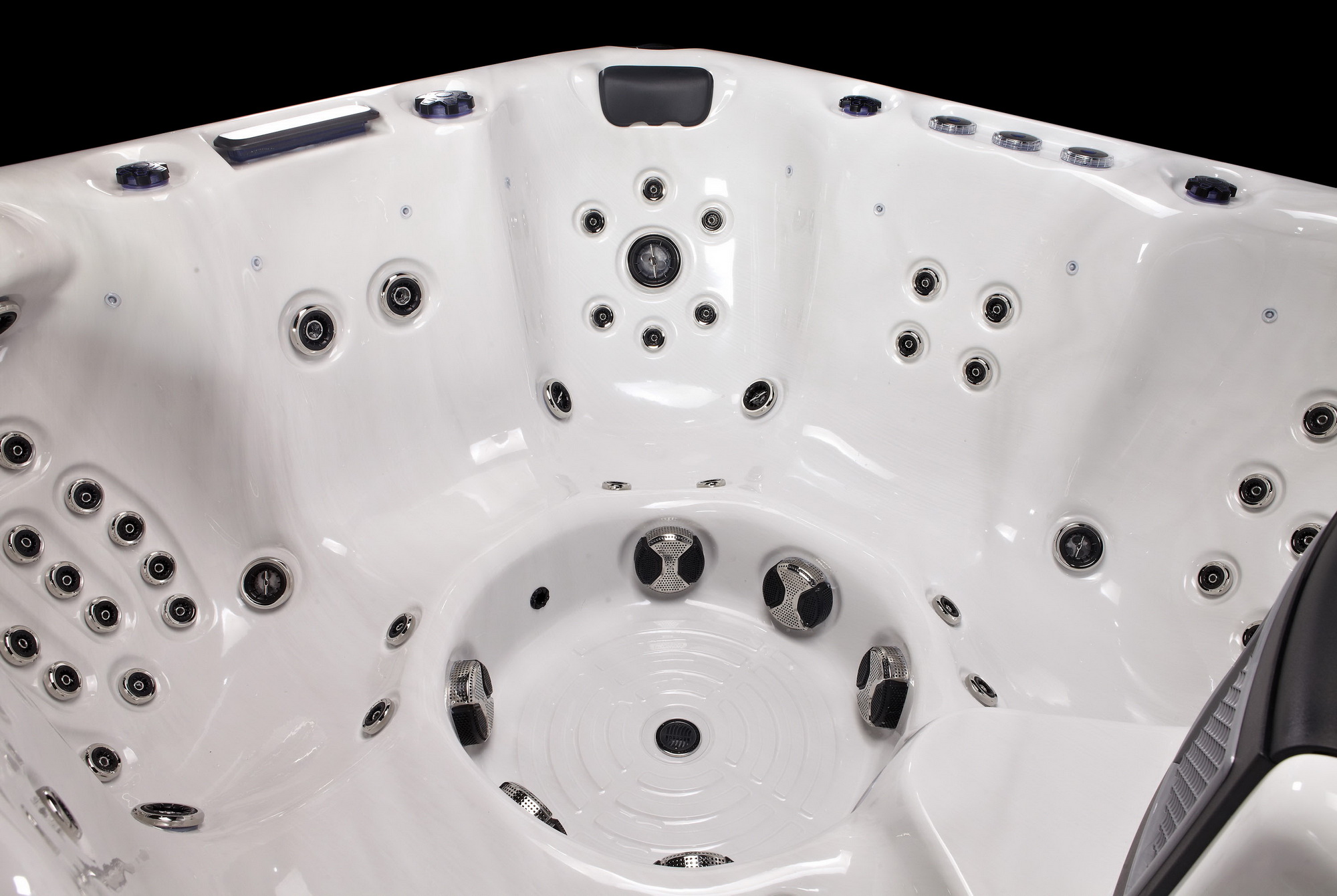 SR8178 7-Person Large Capacity Spa with 70 Jets & Triple Pumps