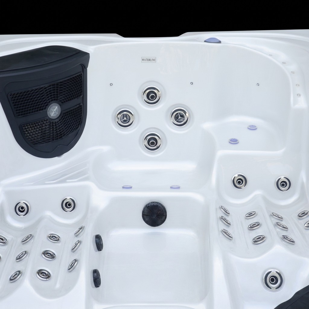 Sunrans 3 Person Outdoor Massage Spa Bathtub Small Size Hot Tub for Garden （SR803C）