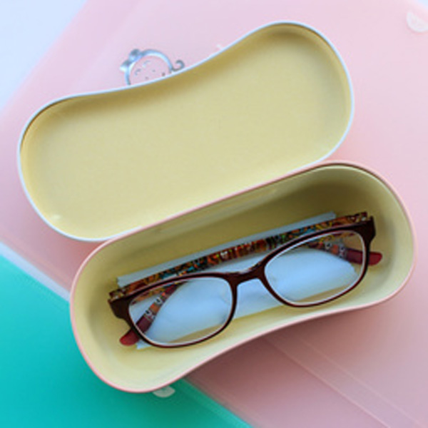 Protect and Organize Your Eyeglasses with Stylish Tin Glasses Boxes