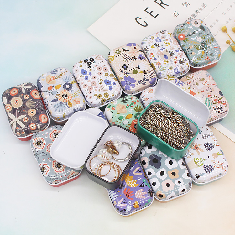 Compact and Versatile:Small Tin Box with Hinged Lid