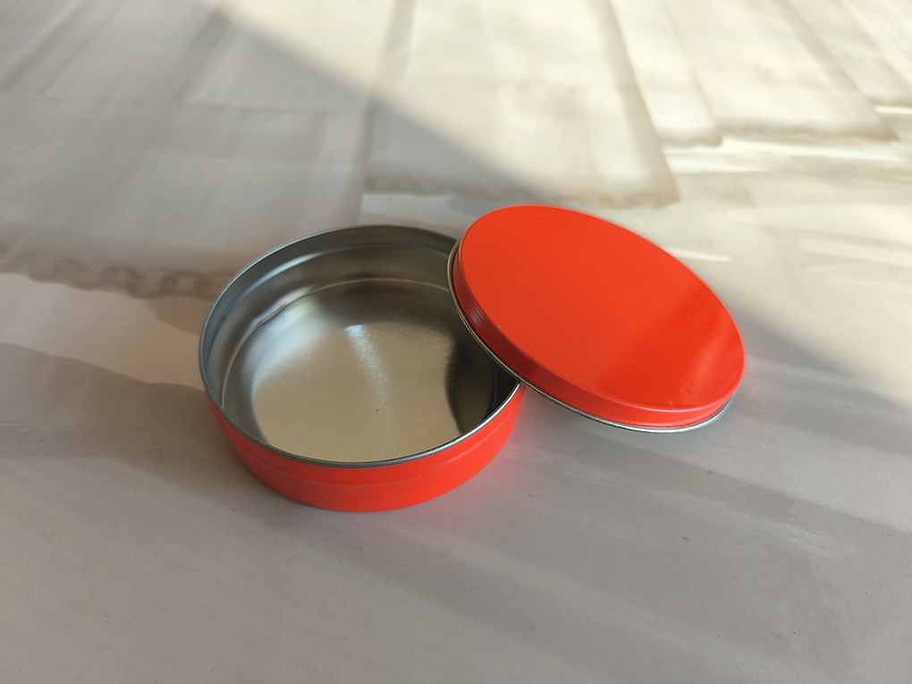 Discover the Versatility and Style of Our Red Small Round Tin