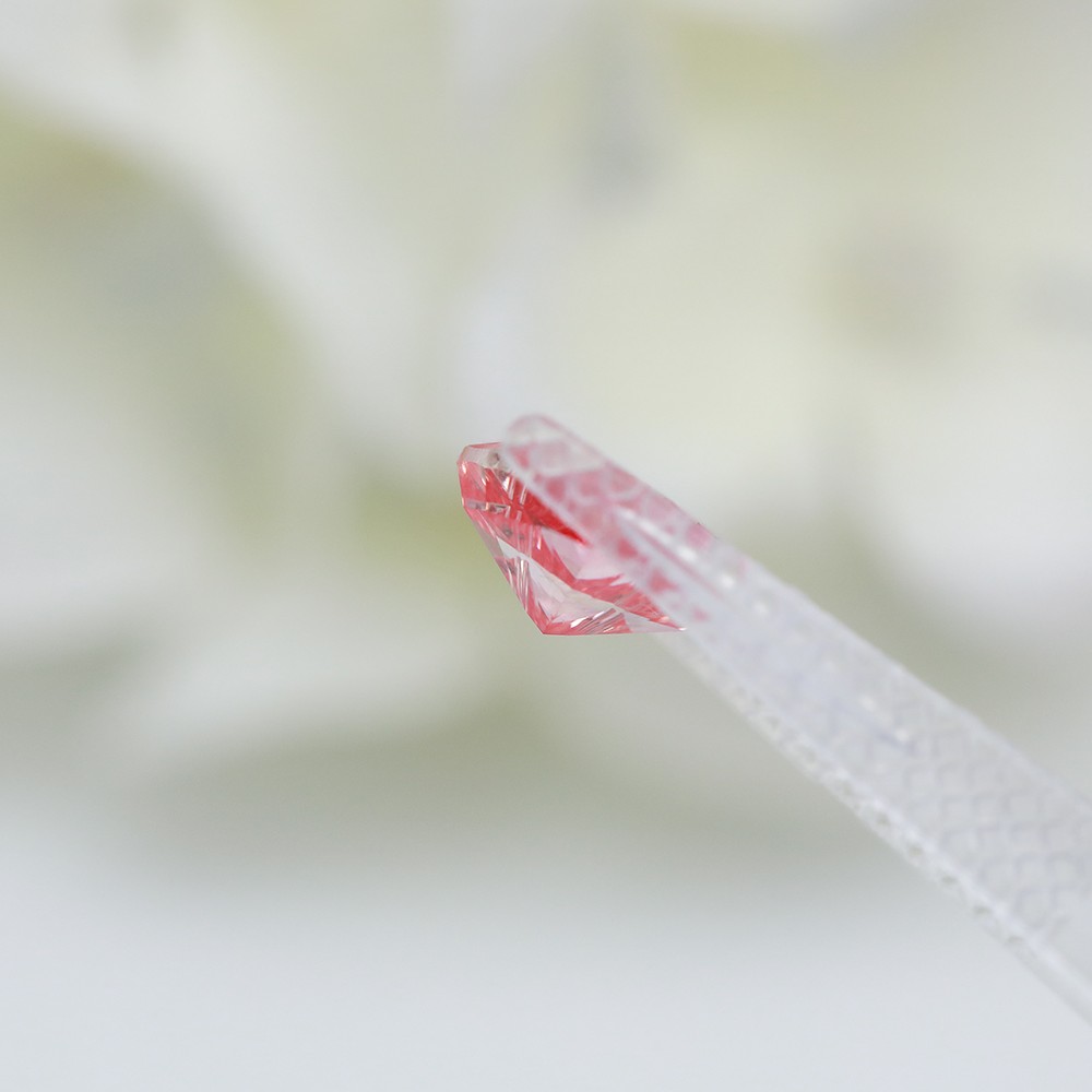 1.52ct 红色心形 VS级 带IGI证书的CVD培育钻彩钻