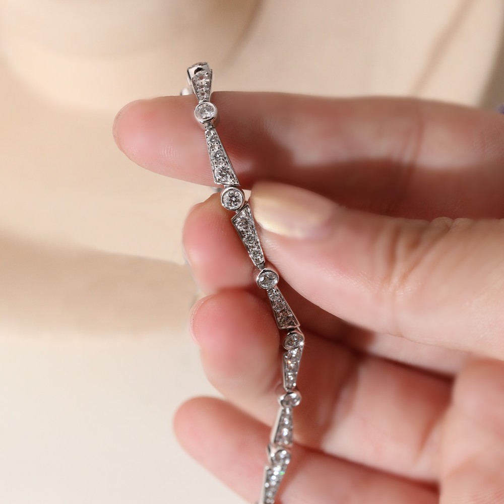 1.84ct 白色圆钻18K金设计款钻石手链
