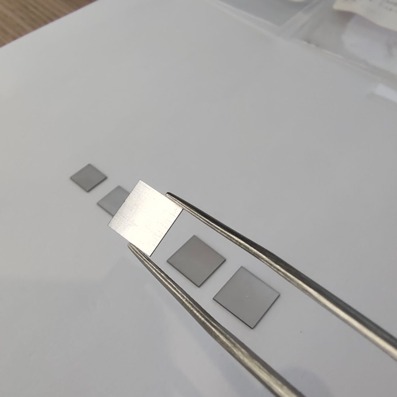 8x8x0.3mm单面抛光CVD晶种