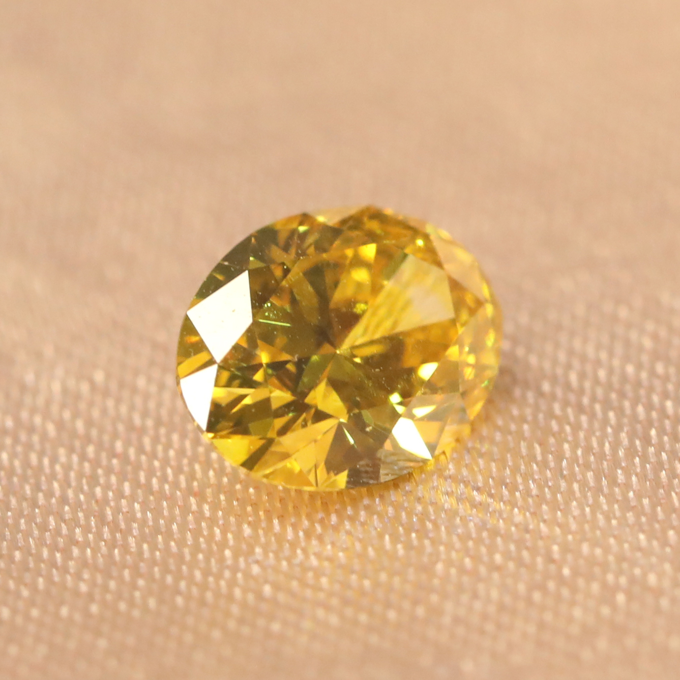 1ct Round Cut Yellow CVD/HPHT Loose Diamond Man-made