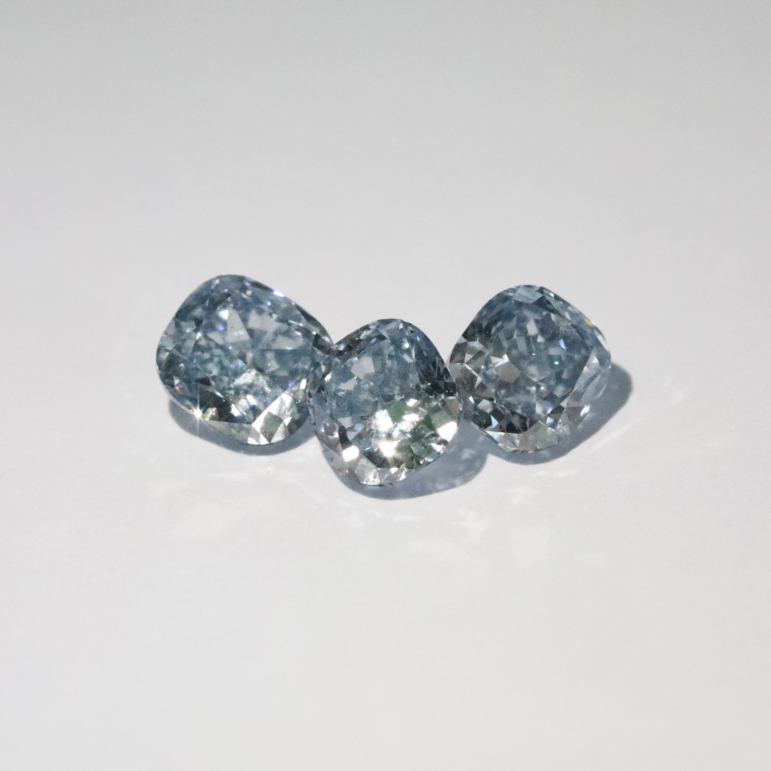 3ct Cushion Cut Blue CVD/HPHT Read Lab Grown Loose Diamond