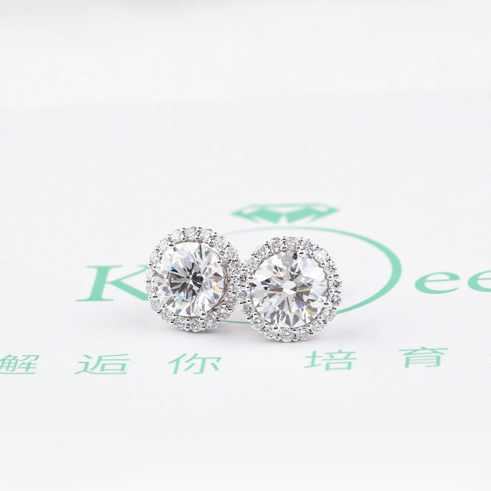 1.76ct white round main diamond 18K gold surrounded by diamond earrings