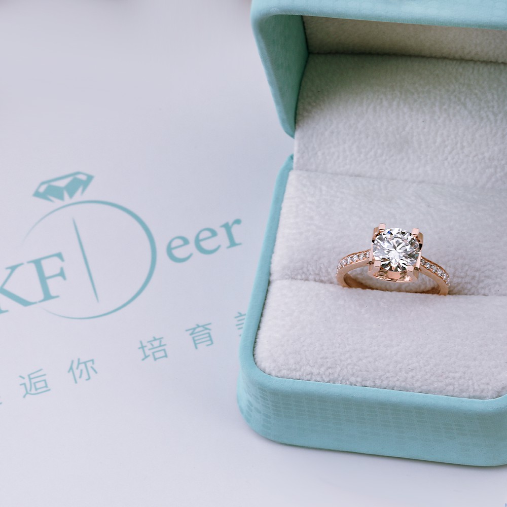 2ct White Round Diamond 18K Gold Bull Head Diamond Ring