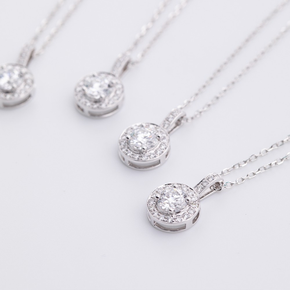1.0ct white round diamond 18K gold diamond necklace