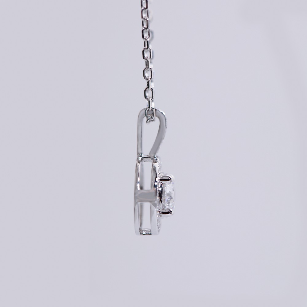 1.0ct white round diamond 18K gold diamond necklace