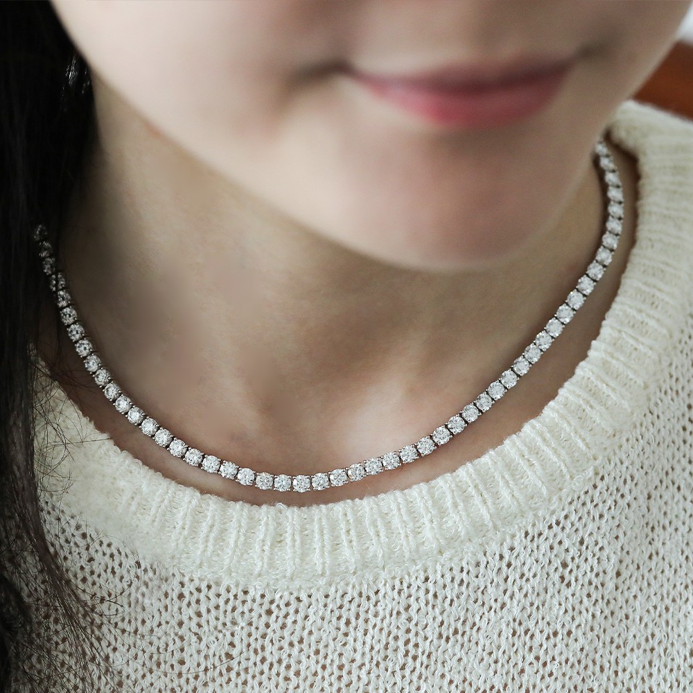 19ct white round diamond 18K gold diamond necklace