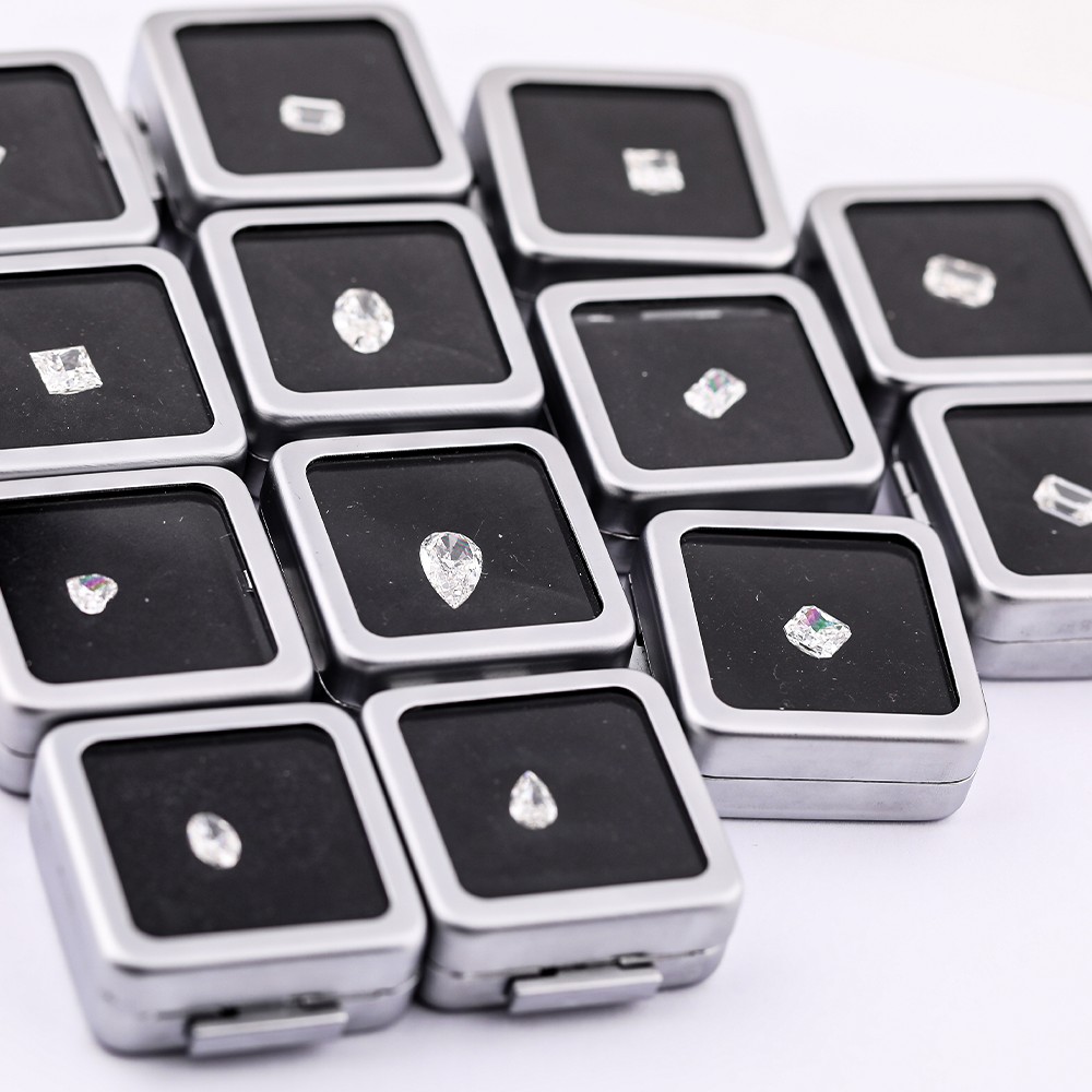 Large quantity of white diamonds, blue diamonds and rough diamonds in stock! Limited time sale!