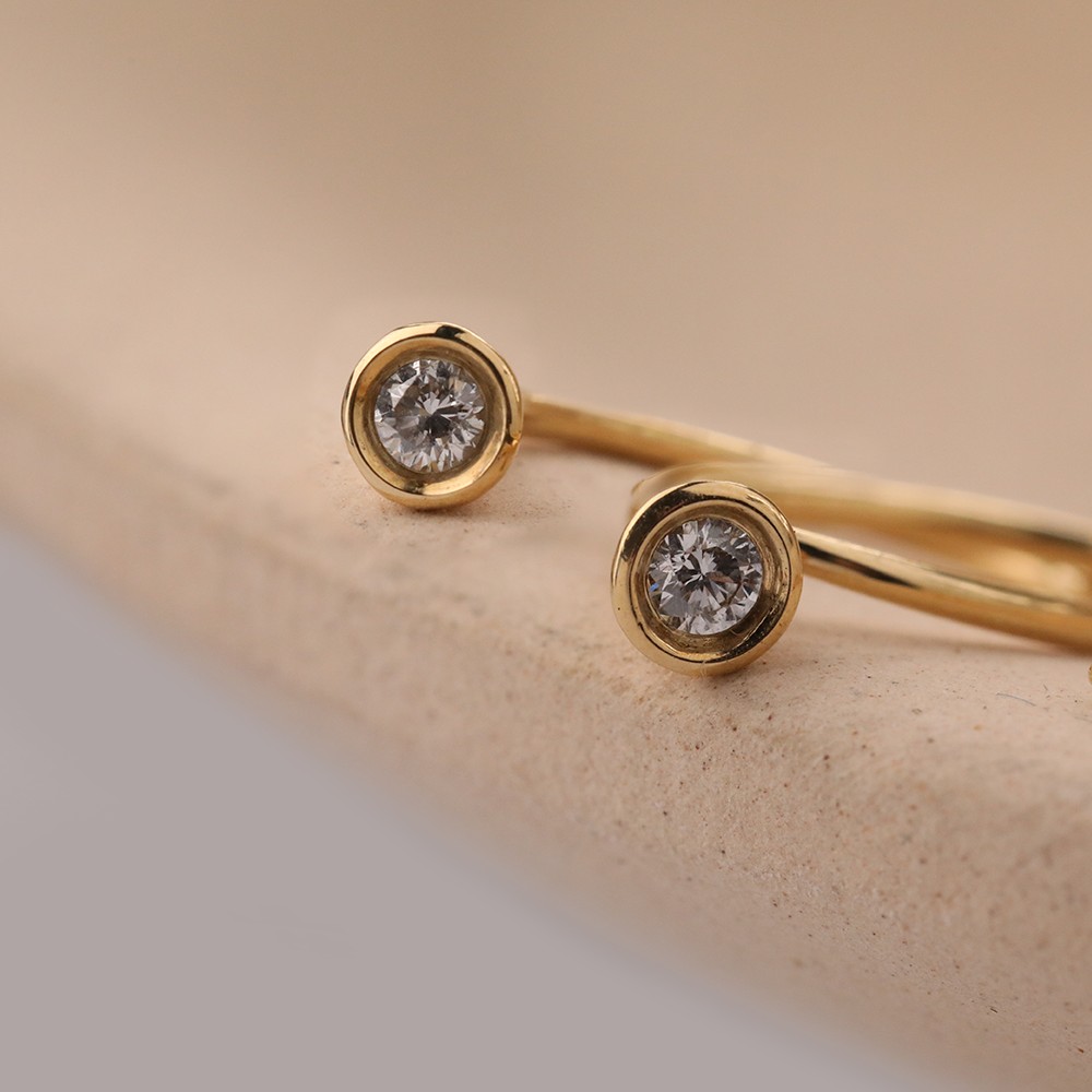 0.05ct White Round Diamond 18K Gold Bubble Design Diamond Earrings