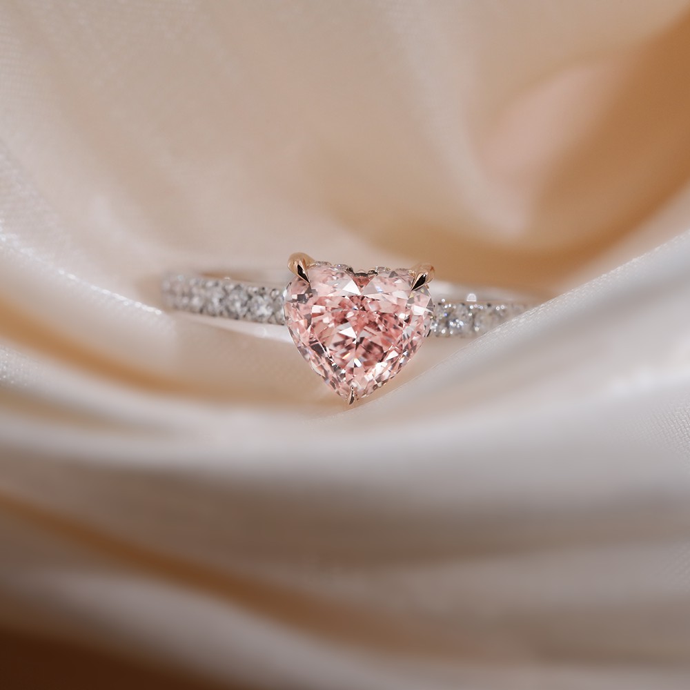 1.032ct pink heart-shaped main diamond classic ring arm inlaid with diamonds Diamond ring