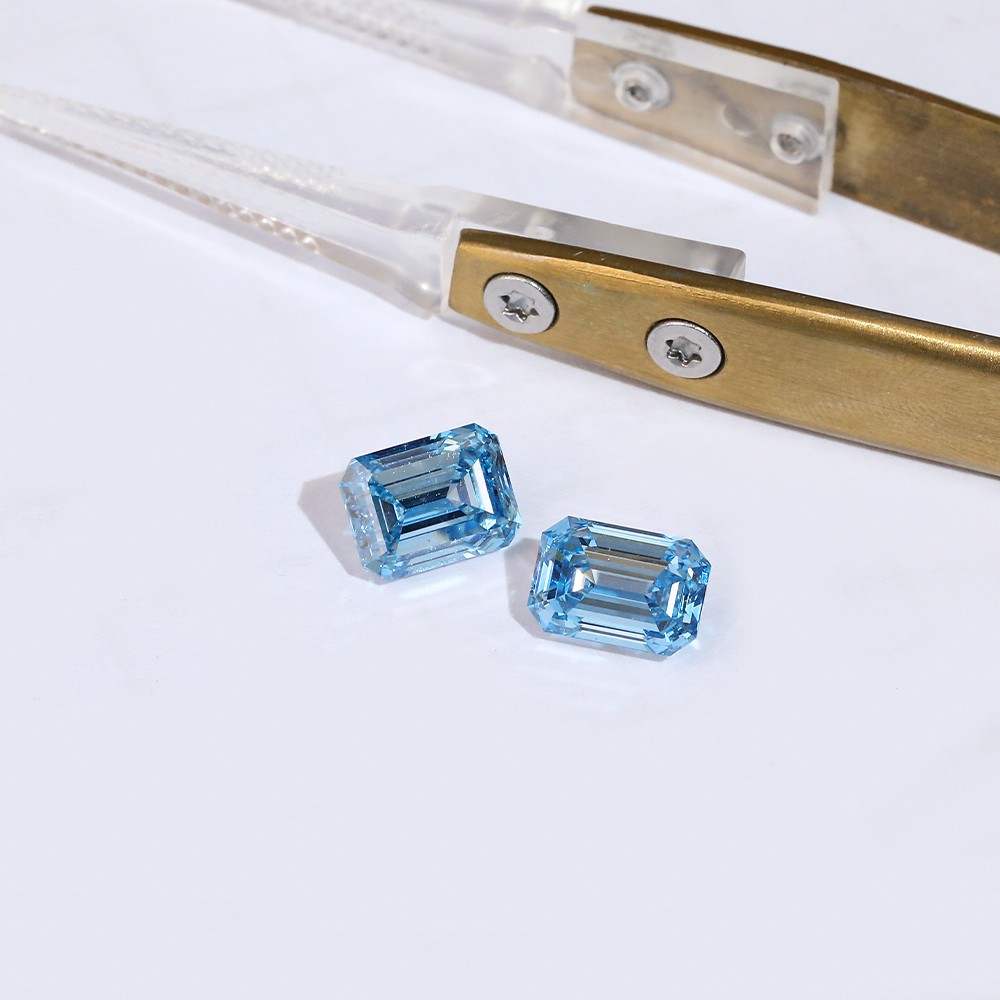 Wide range of parameters Multiple stocks Emerald shape Loose diamonds CVD blue diamonds