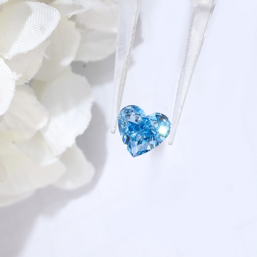 Wide range of parameters Multiple stocks Heart shape Loose diamonds CVD blue diamonds