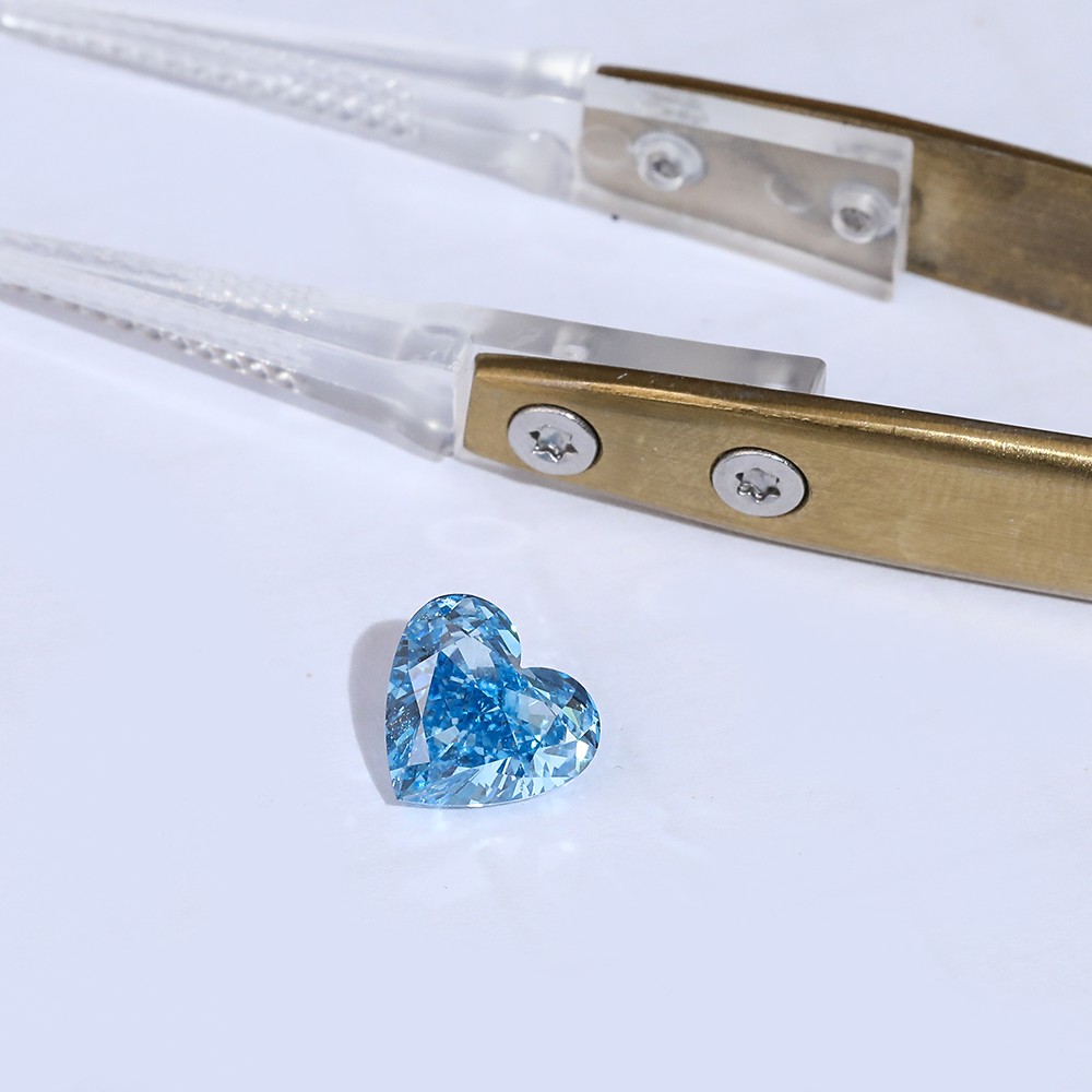 Wide range of parameters Multiple stocks Heart shape Loose diamonds CVD blue diamonds