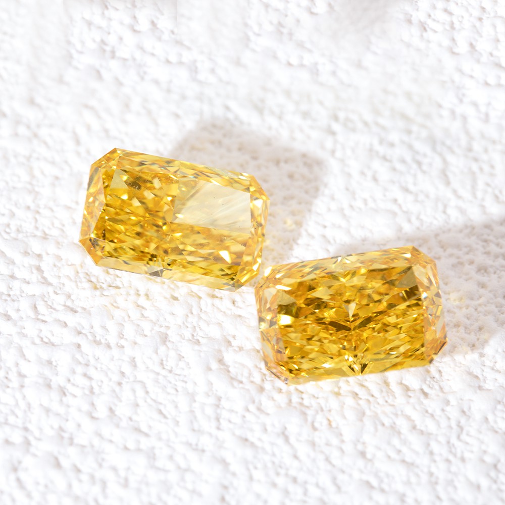 Large carat yellow Radiant cut yellow diamond loose diamond