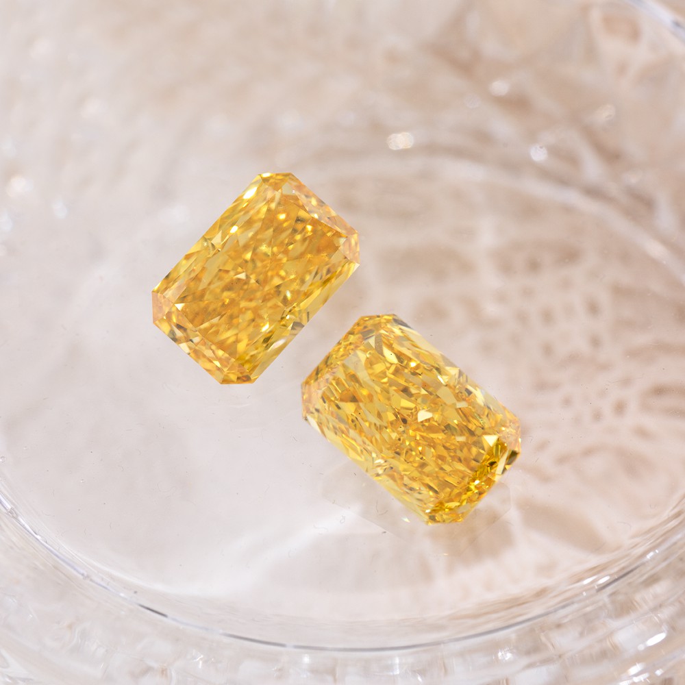 Large carat yellow Radiant cut yellow diamond loose diamond