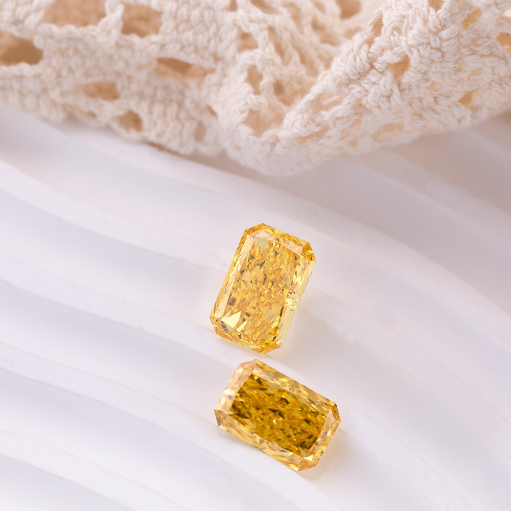 Large carat yellow Radiant cut yellow diamond loose diamond
