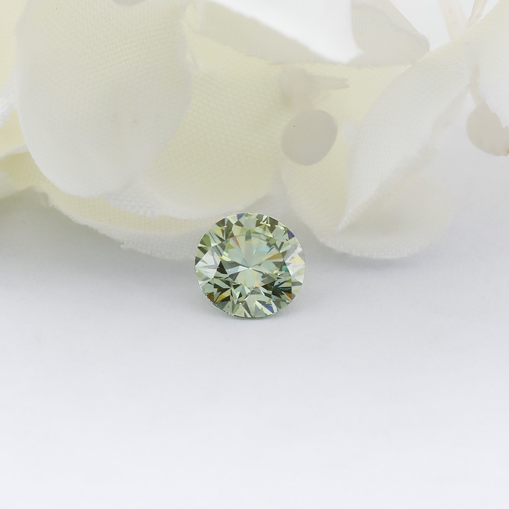1.06ct green round CVD lab-grown diamond