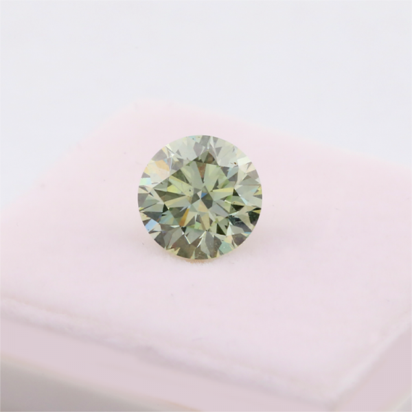 1.06ct green round CVD lab-grown diamond