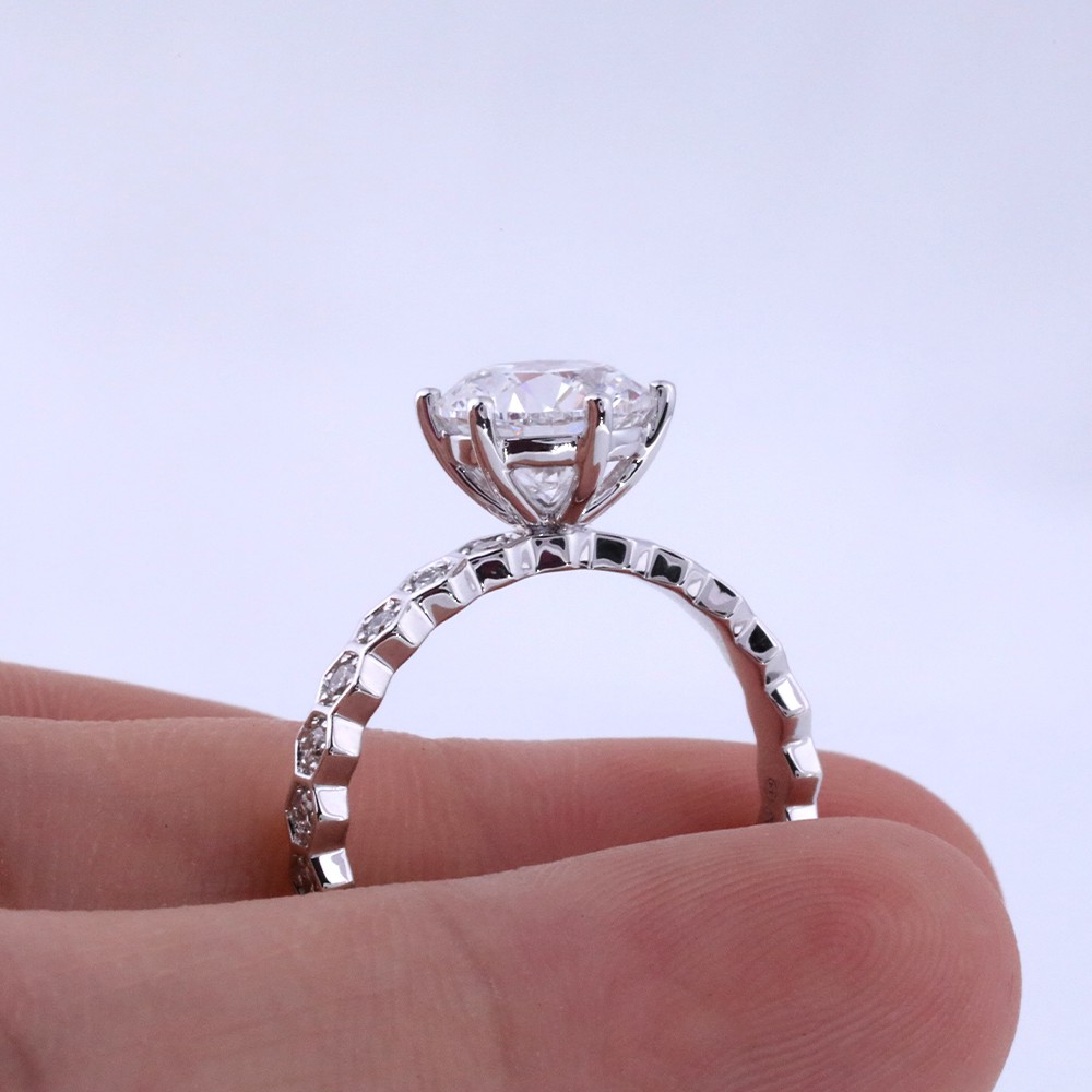 1.0ct round diamond honeycomb design 18K gold diamond ring