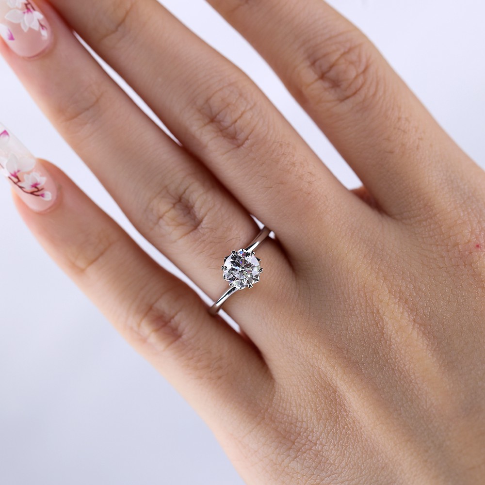 1.0ct Round Diamond Twisted Arm Six Claw 18K Gold Diamond Ring