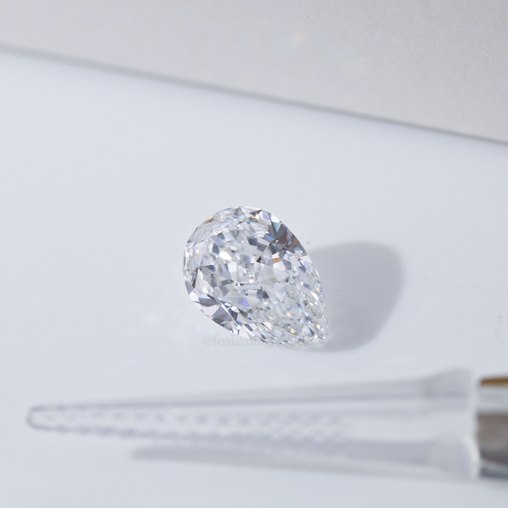 Pear shaped CVD lab-grown diamond white loose diamond