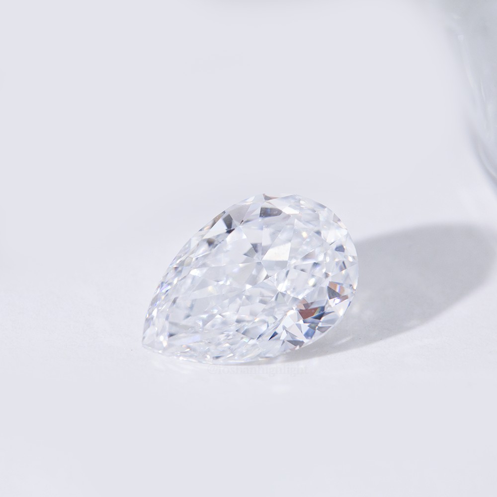 Pear shaped CVD lab-grown diamond white loose diamond