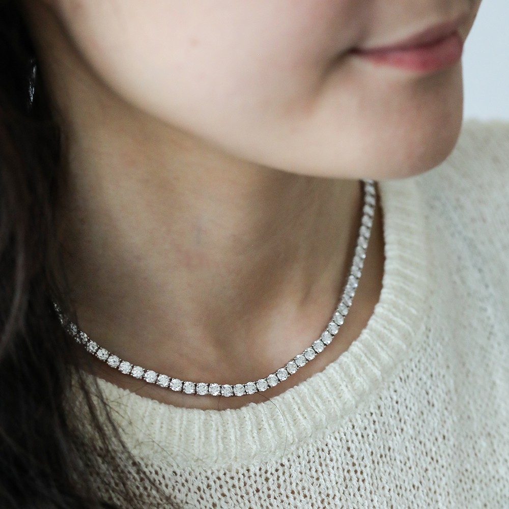 Collar de diamantes en oro de 18 quilates con diamantes redondos blancos de 19 quilates