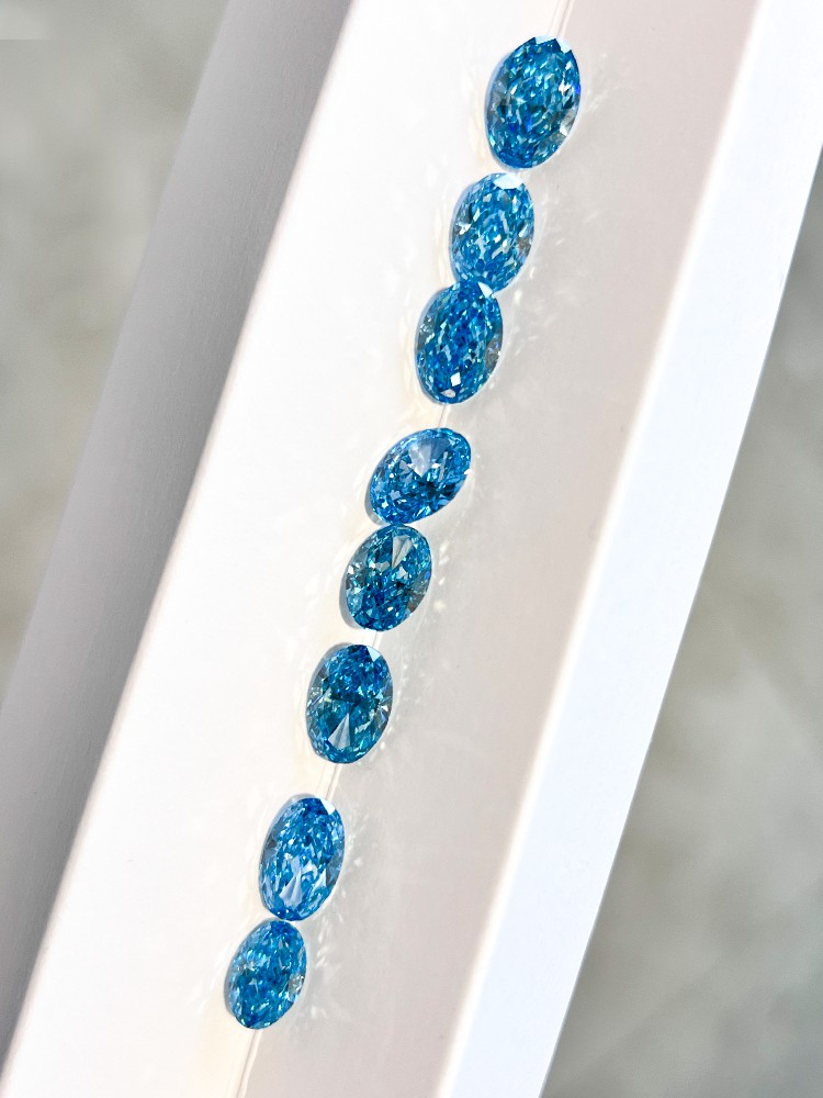 ¡Gran cantidad de diamantes blancos, diamantes azules y diamantes en bruto en stock! ¡Oferta por tiempo limitado!