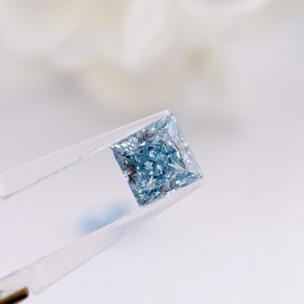 Amplia gama de parámetros Gran inventario Diamantes sueltos Talla princesa Diamantes azules CVD