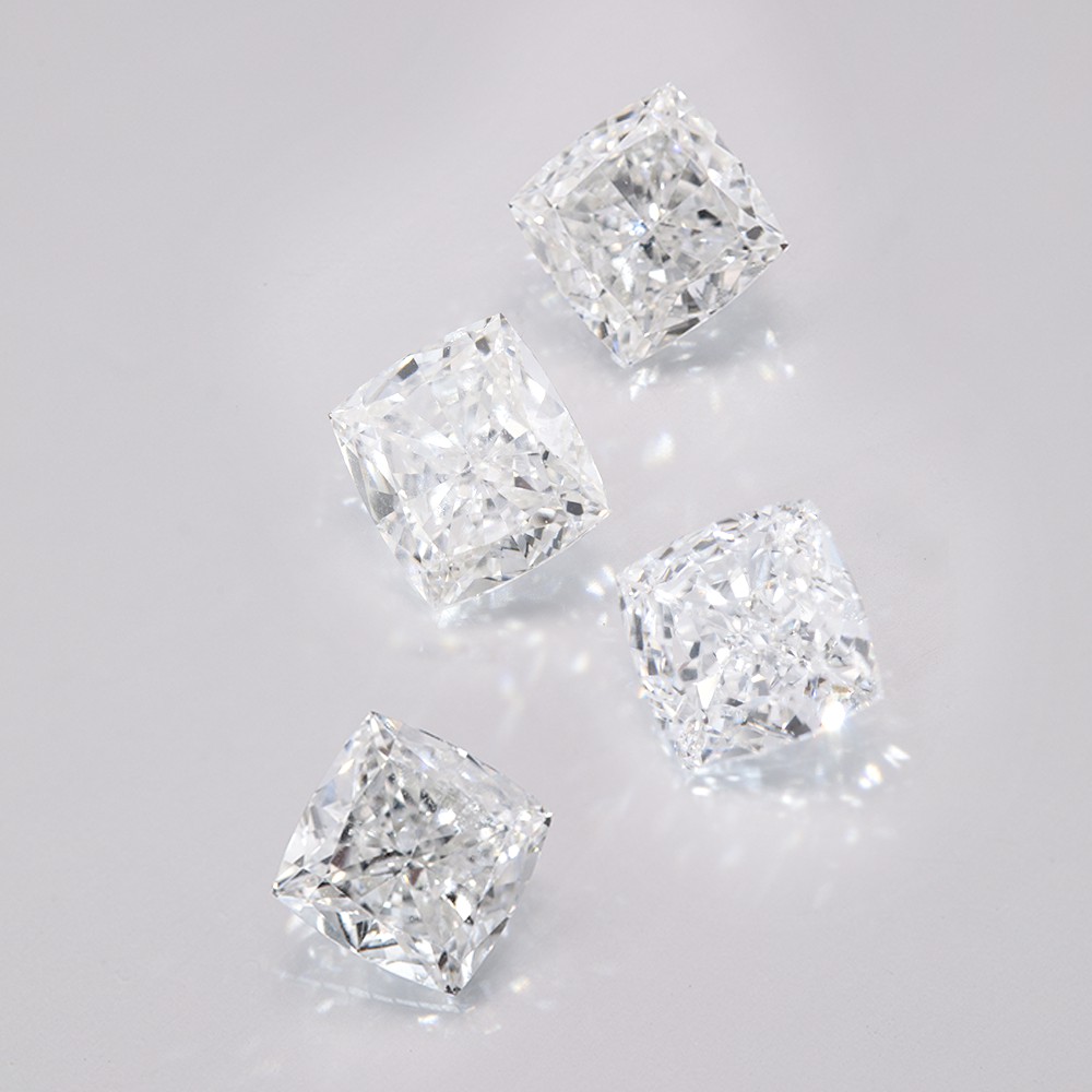 Más existencias de diamantes sueltos a granel con cojín en ángulo recto y diamantes sueltos blancos CVD