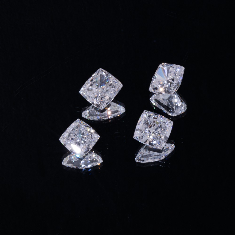 Más existencias de diamantes sueltos a granel con cojín en ángulo recto y diamantes sueltos blancos CVD