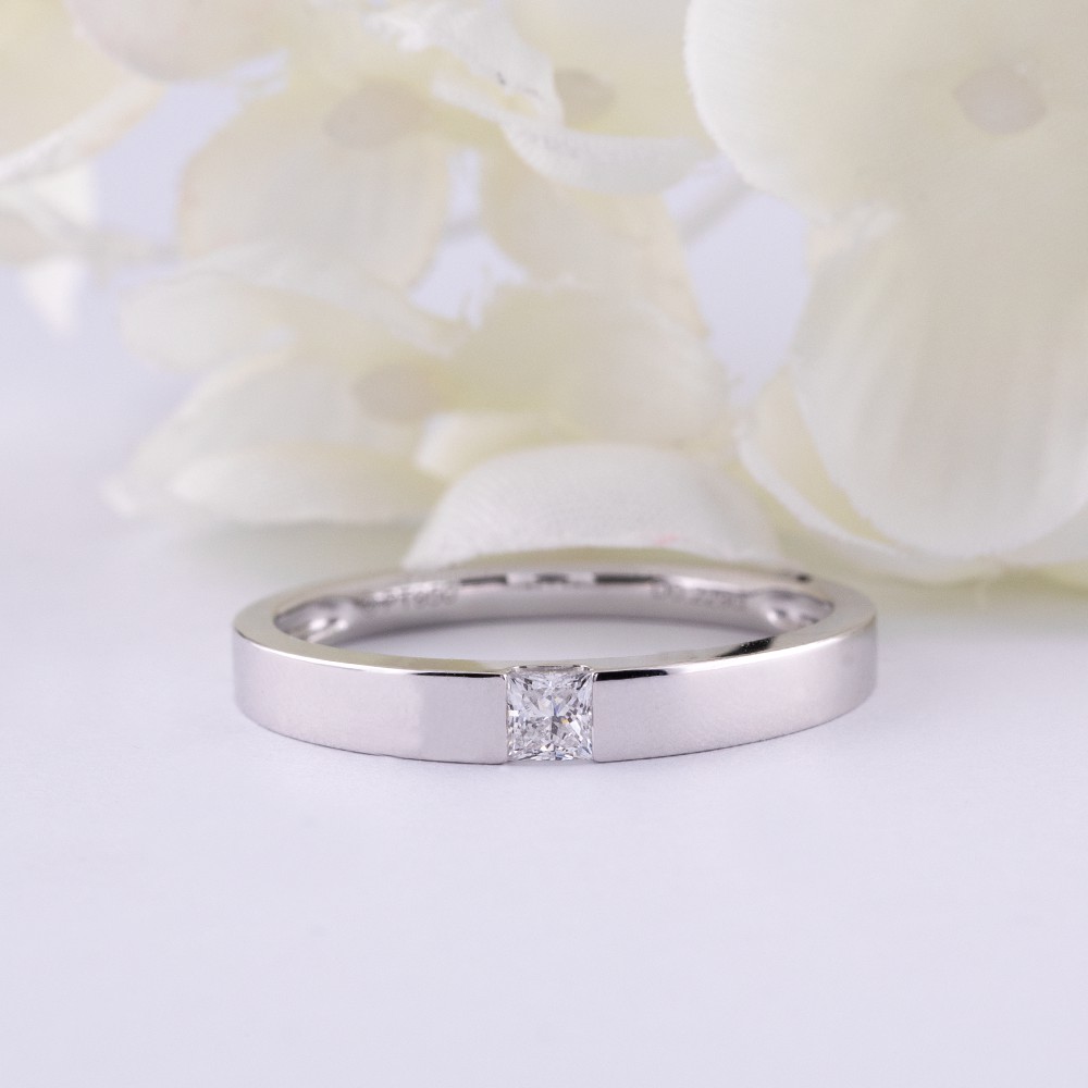 0.229ct princesa corta clip de diamante con anillo de oro de 18k para hombres