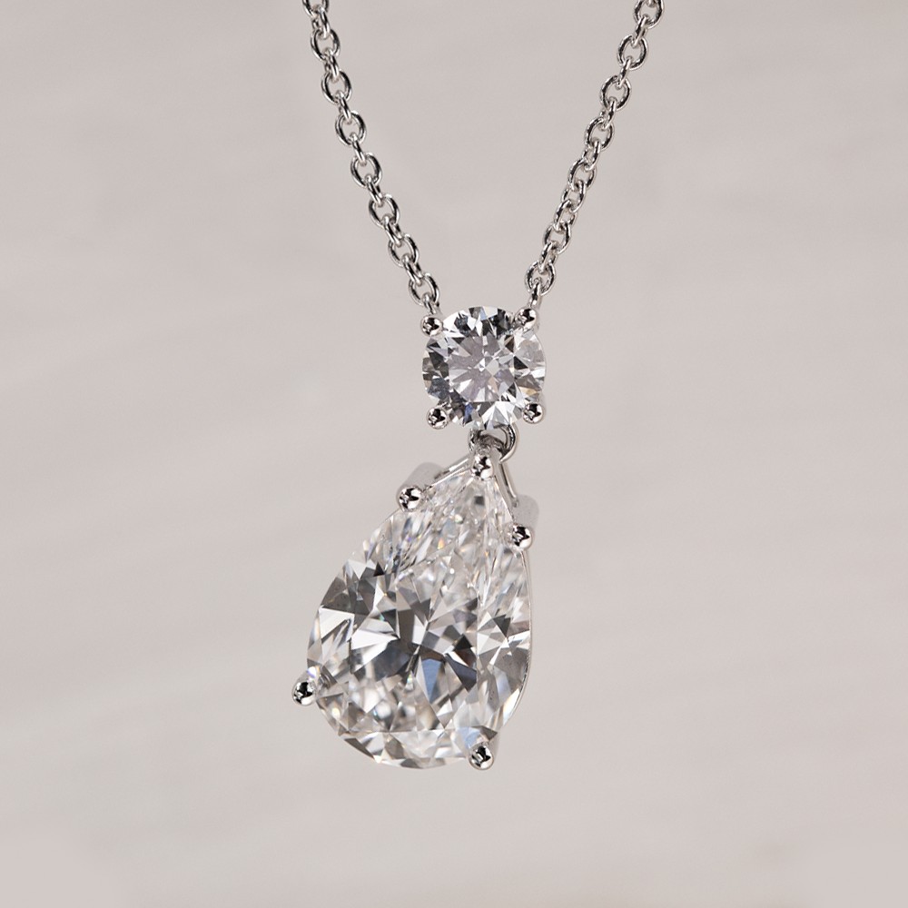 6.83ct collar de oro de 18k de doble piedra de diamante principal en forma de pera