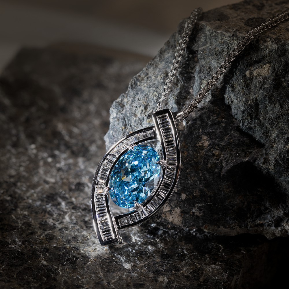 3.1ct diamante azul Oval y collar de diseñador de oro de 18 k
